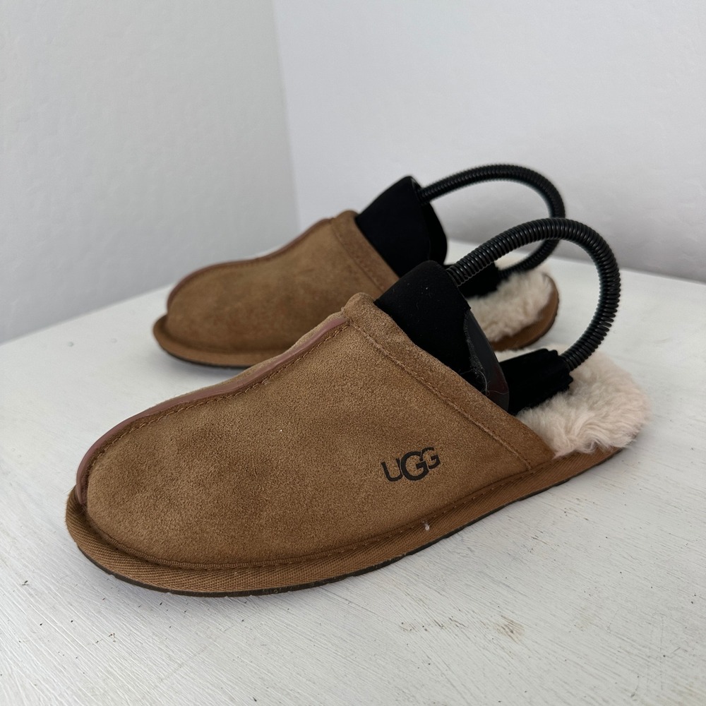 UGG Slippers Women 8 Scuffette II Chestnut Suede Sheepskin Lining Slip On